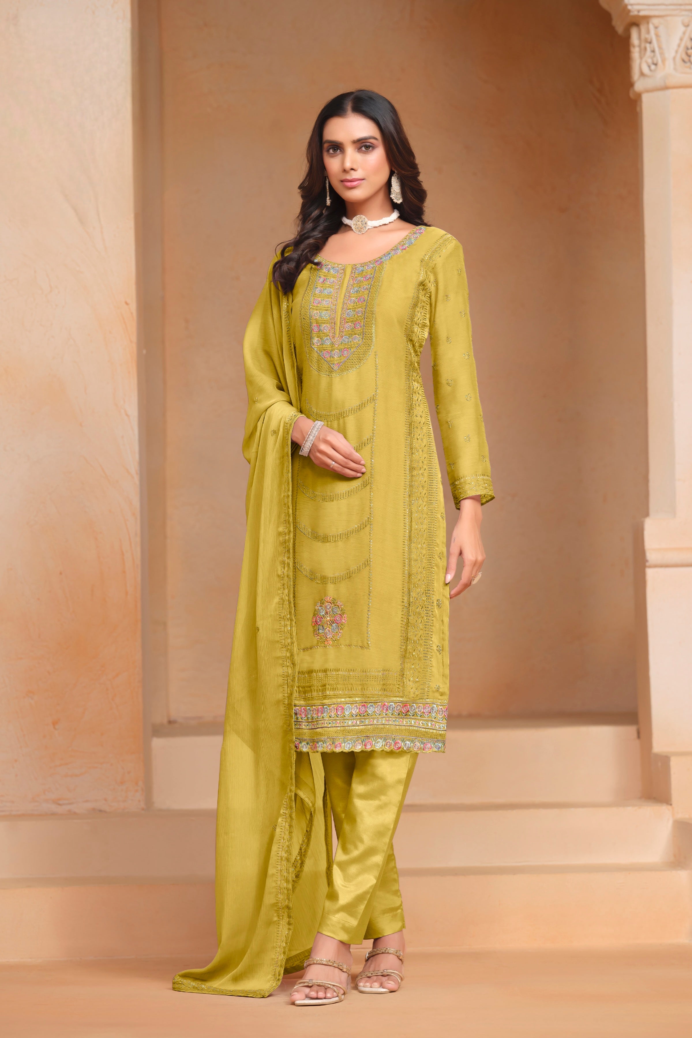 Zehra Chiffon Bloom Pakistani Suit EAPK0070