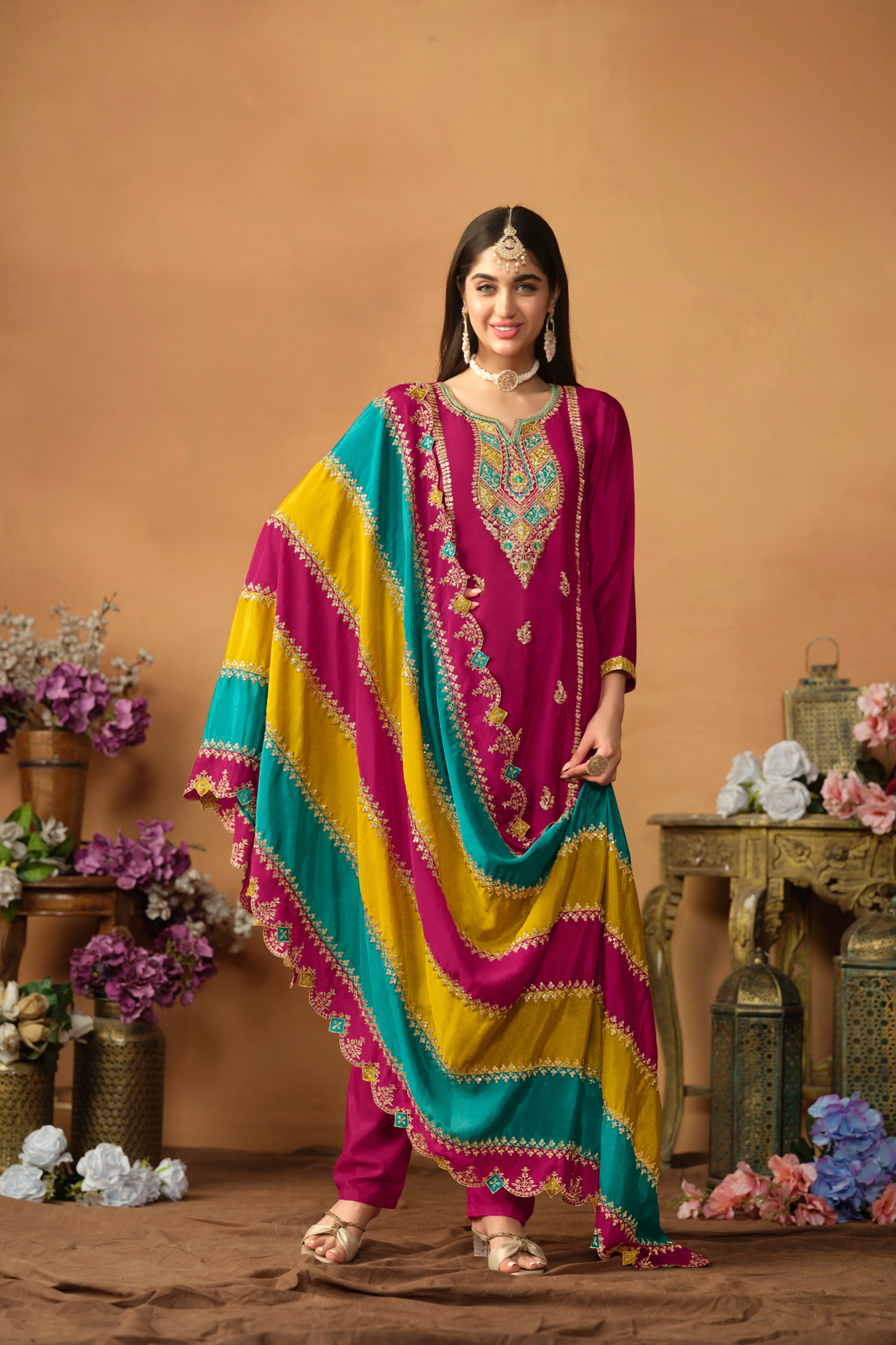 CHINON SILK DESIGNER SUIT EAST0022