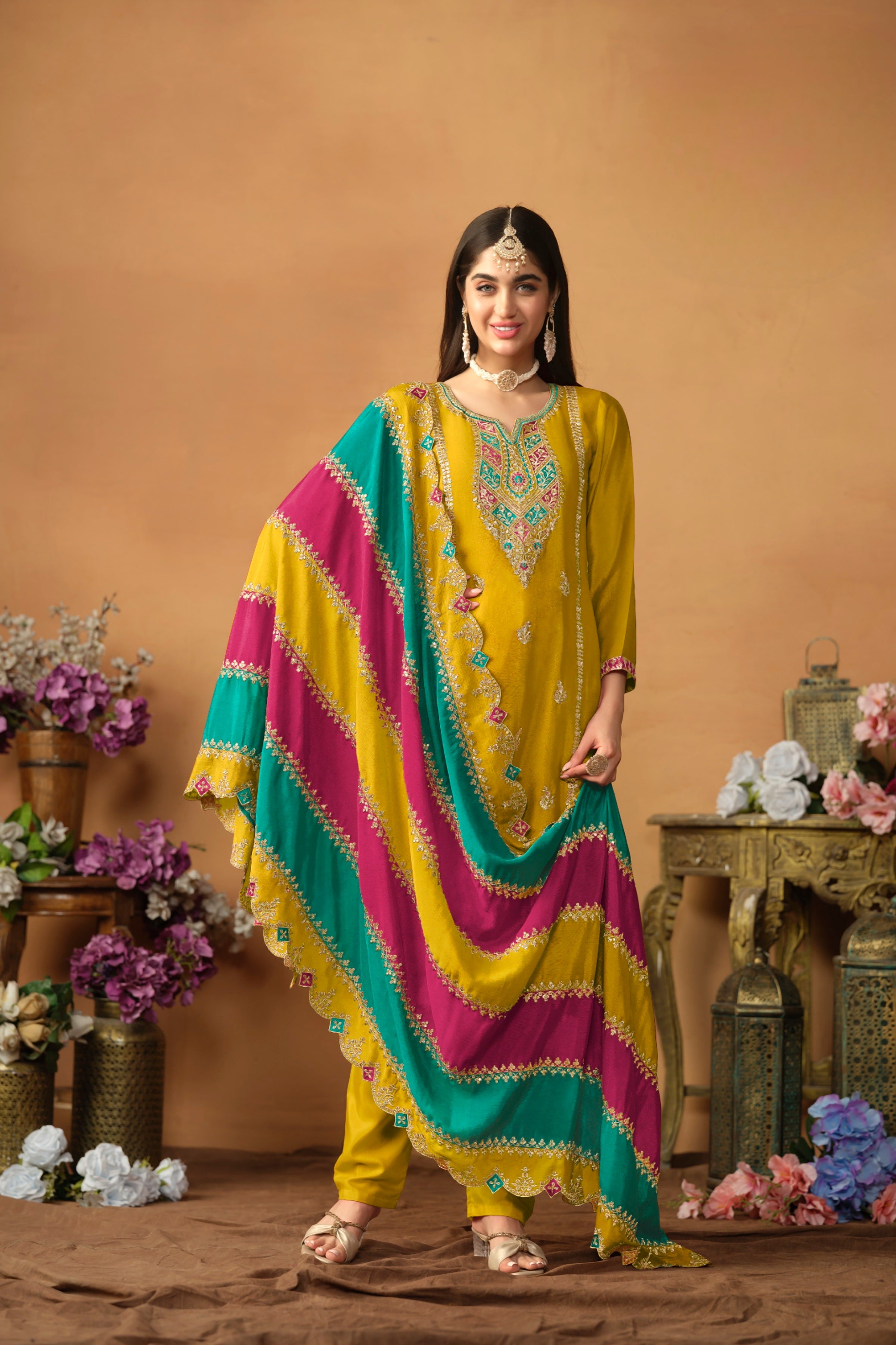 CHINON SILK DESIGNER SUIT EAST0022