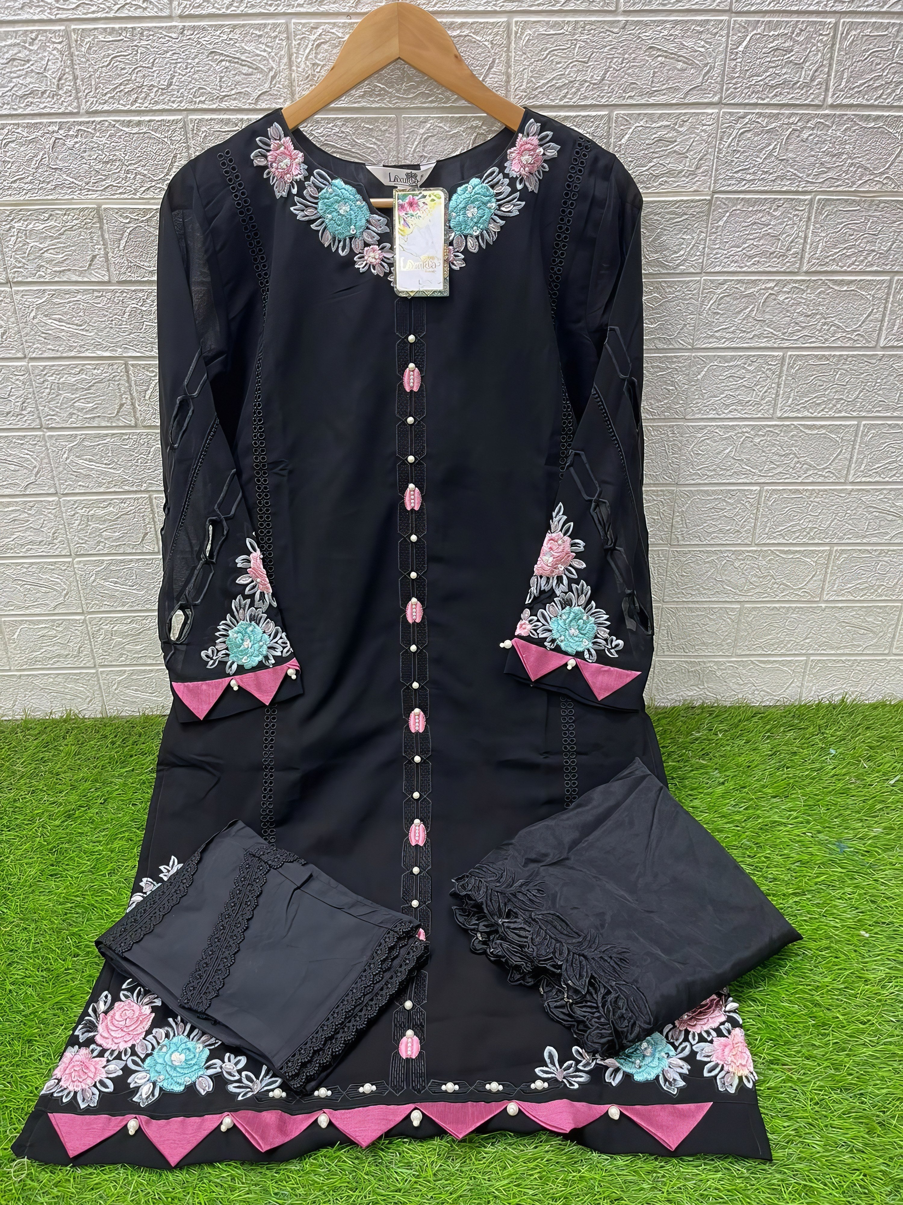 Zarqa Florenza Premium Pakistani Suit LXPK0058
