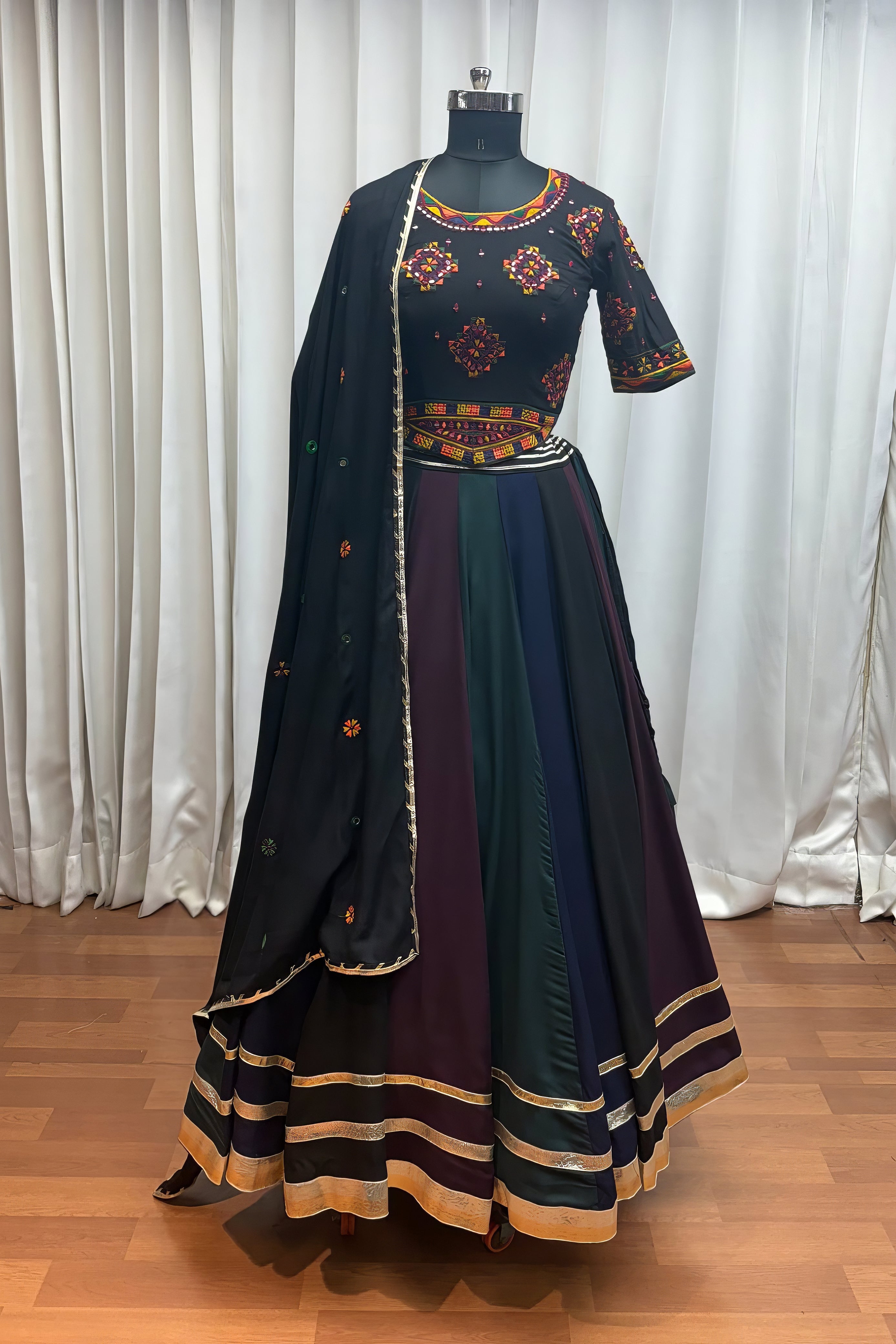 Raaspriya Lehenga Set NV0019