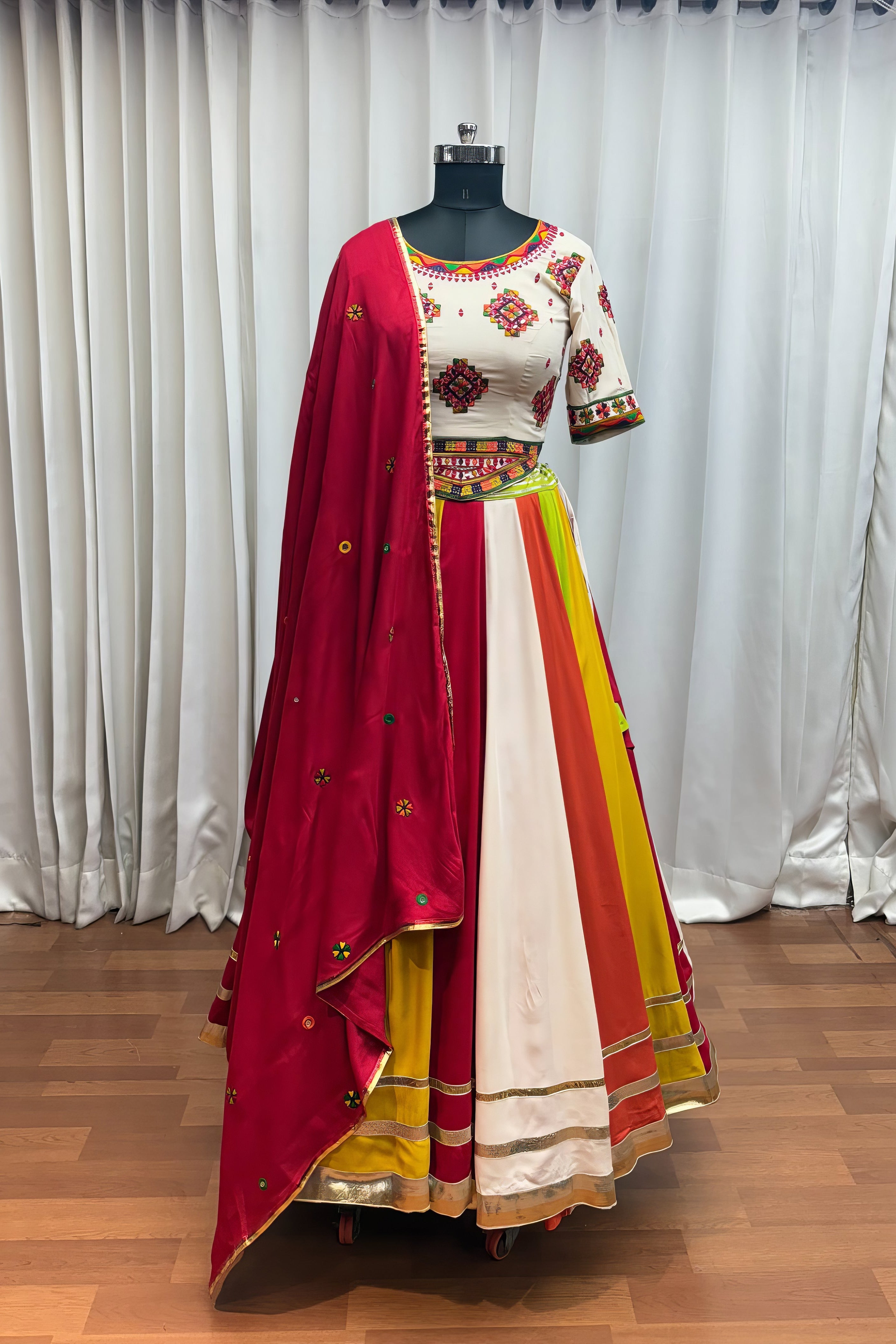 Raaspriya Lehenga Set NV0020
