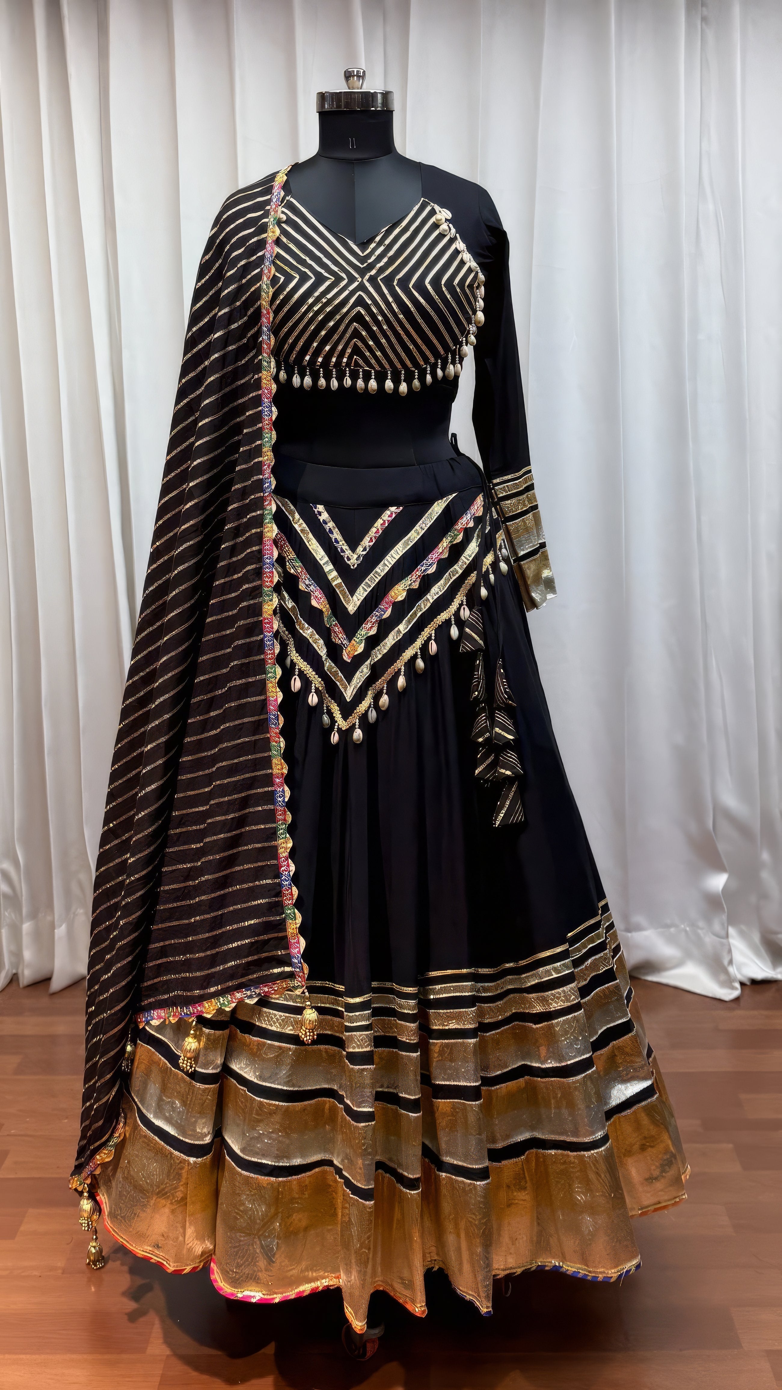 Raasrangini Lehenga Set NV0024