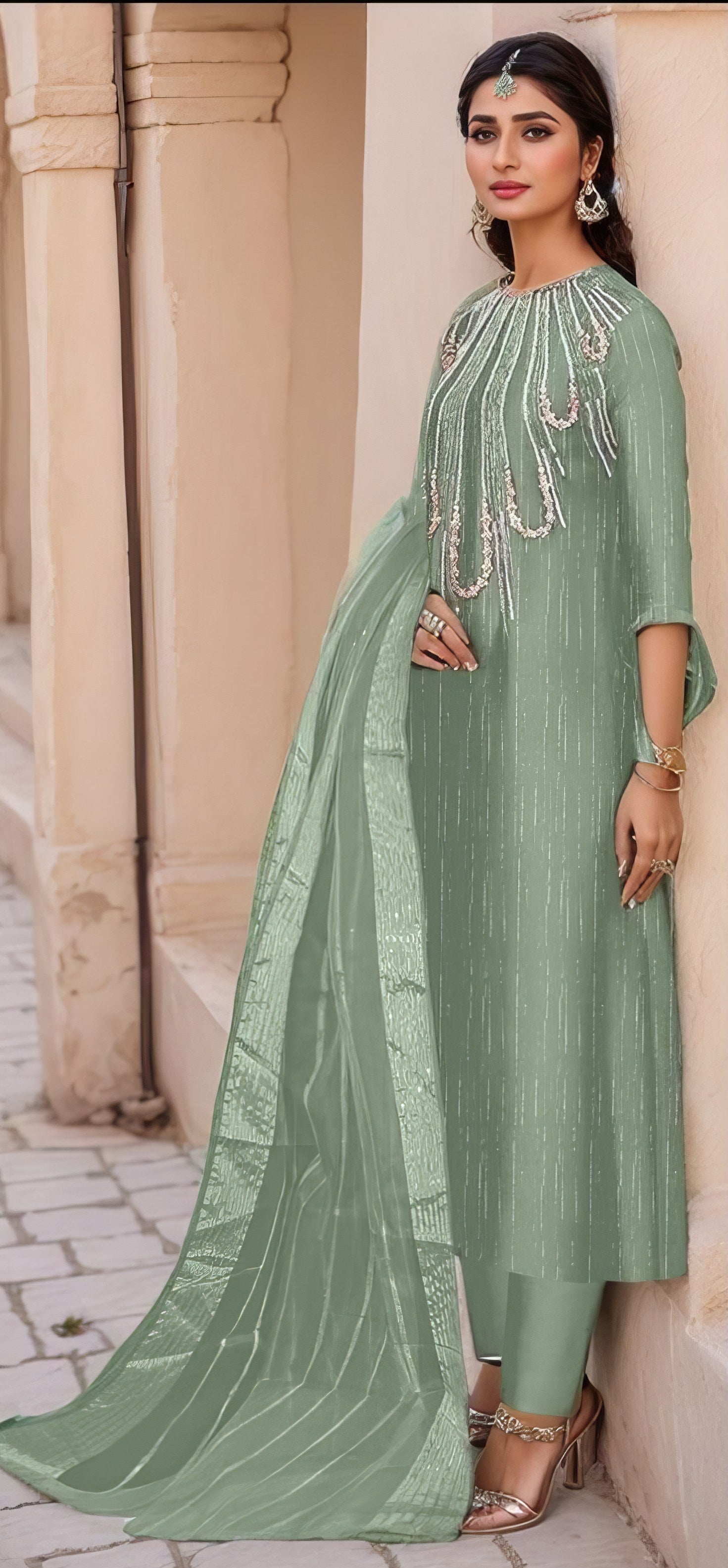 Lilac Luxe Ethnic Suit EAST0030