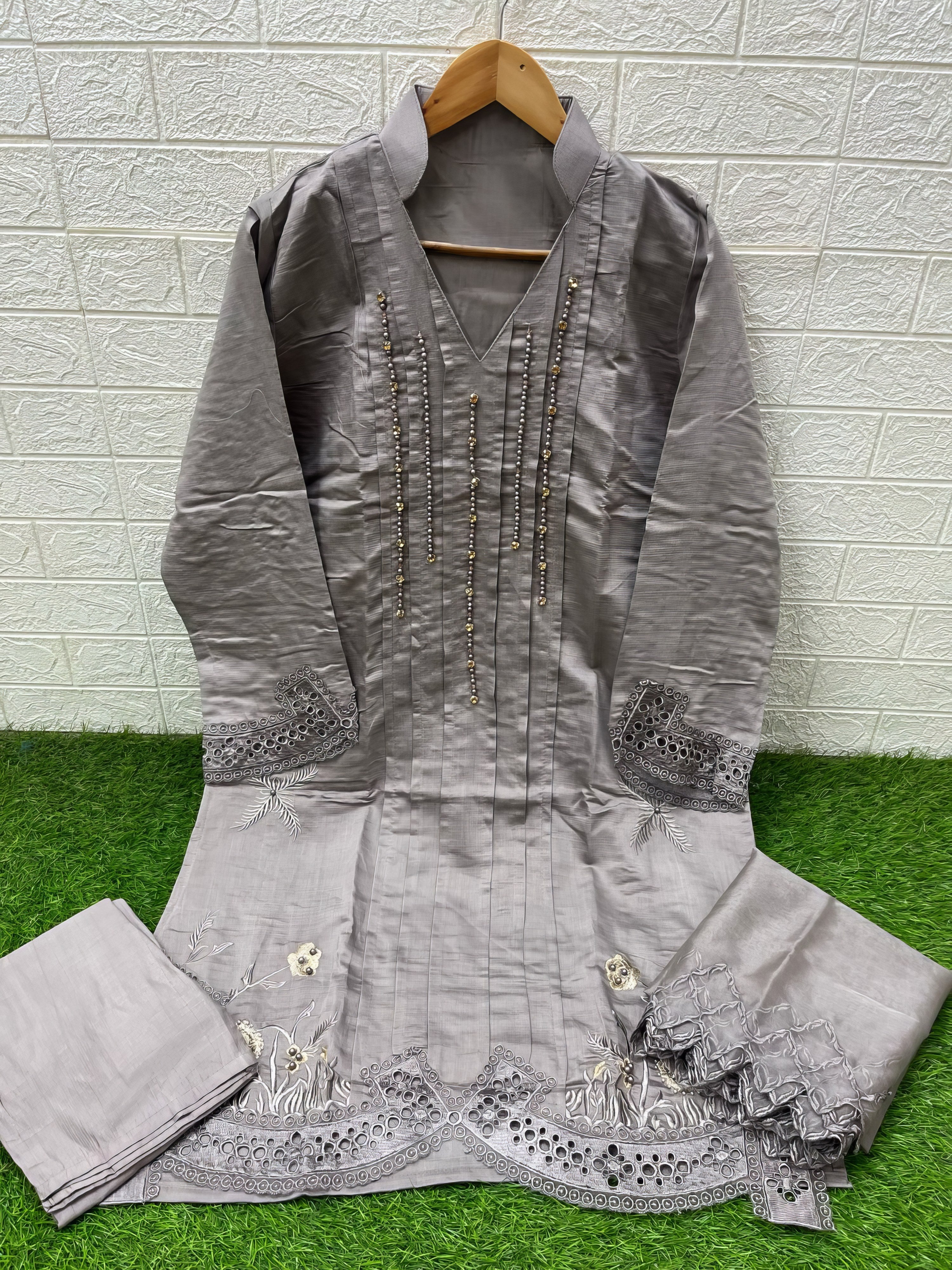 Meherban Premium Pakistani Suit LXPK0037
