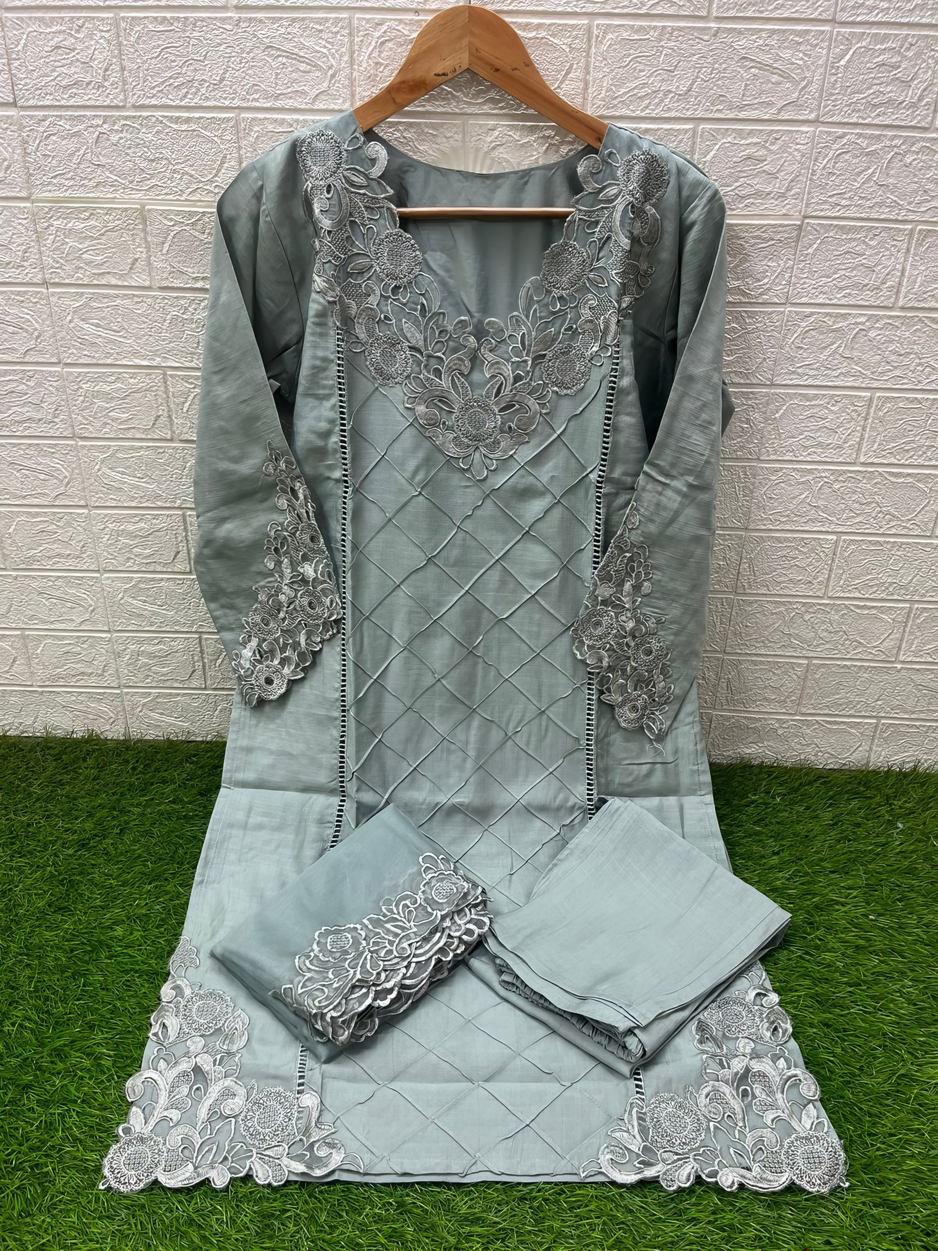 Velour Grace Embroidered Pakistani Suit LXPK0062