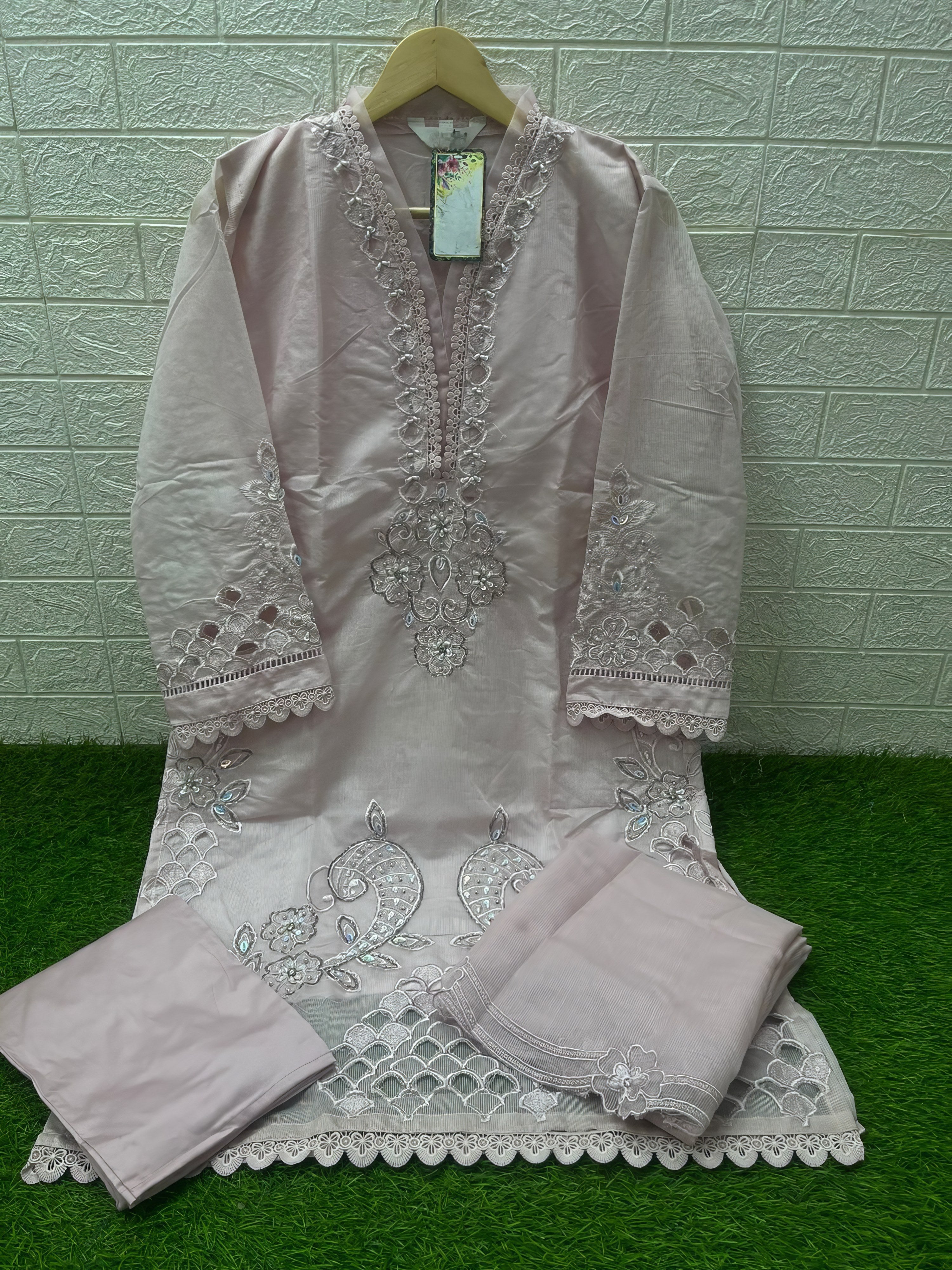 Zehra Embroidered Pakistani Suit LXPK0066