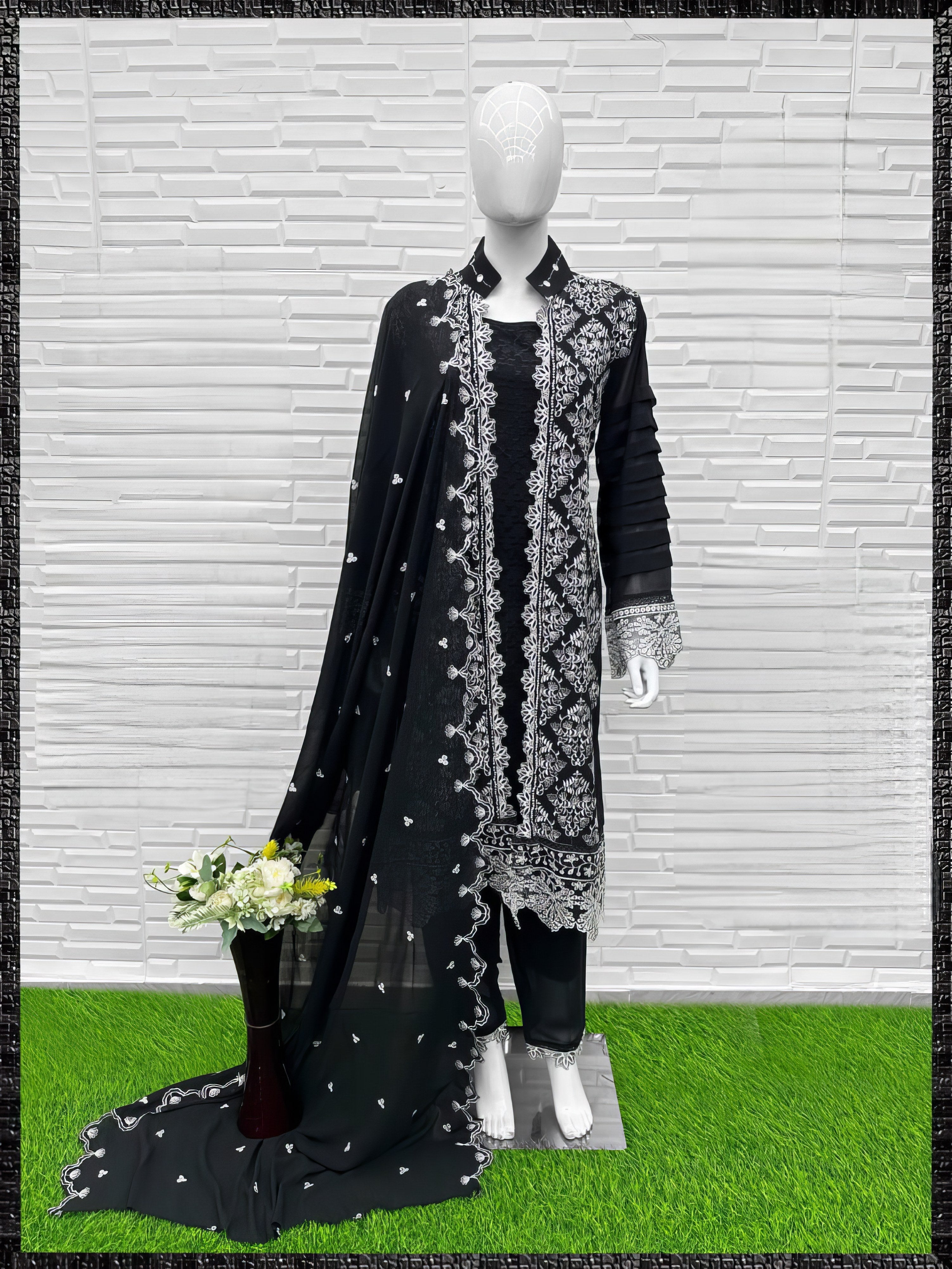 Zohra Khatli Set Pakistani Suit EAPK0080
