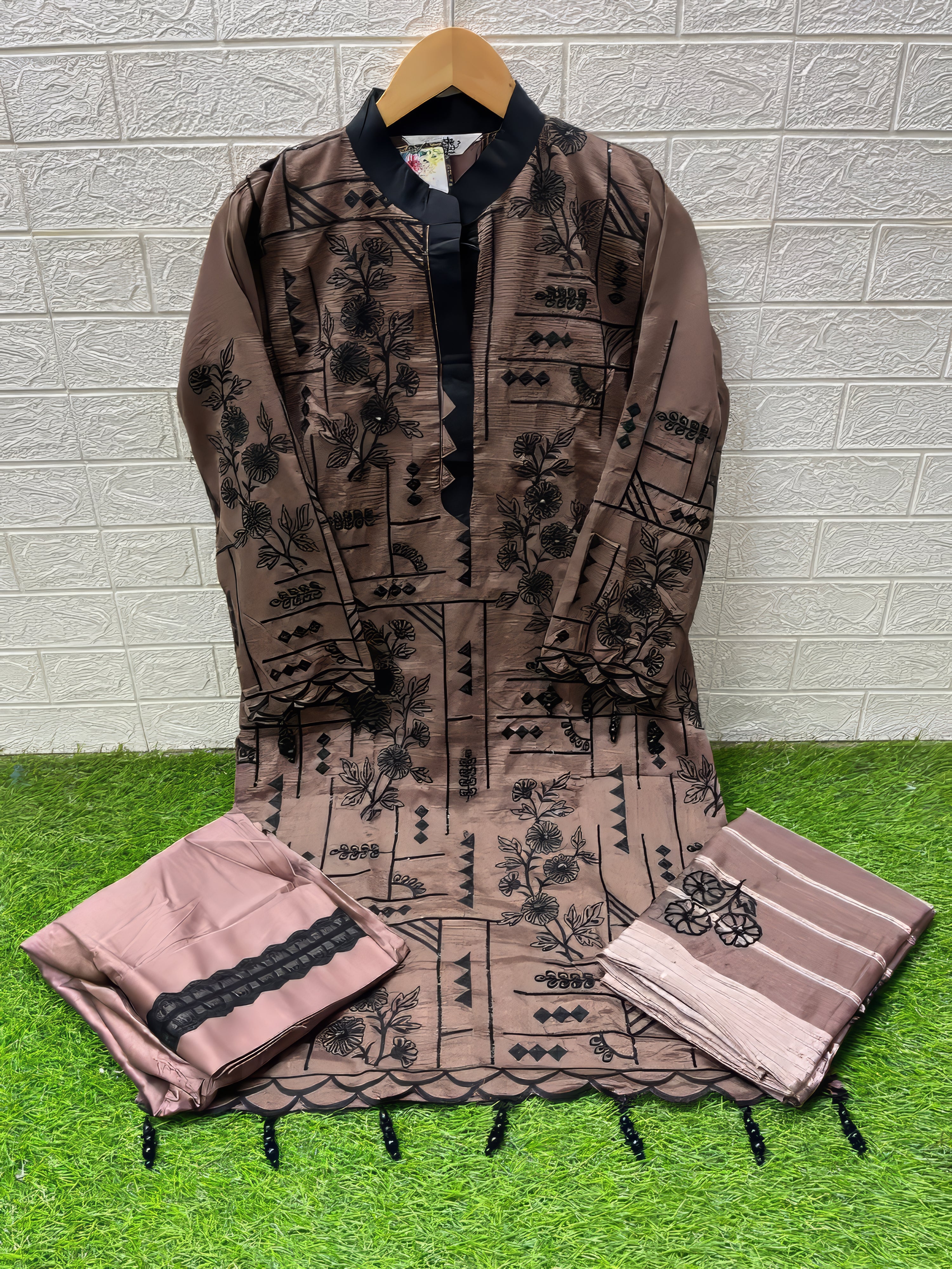 Premium Vichitra Fab Pakistani Suit LXPK0104