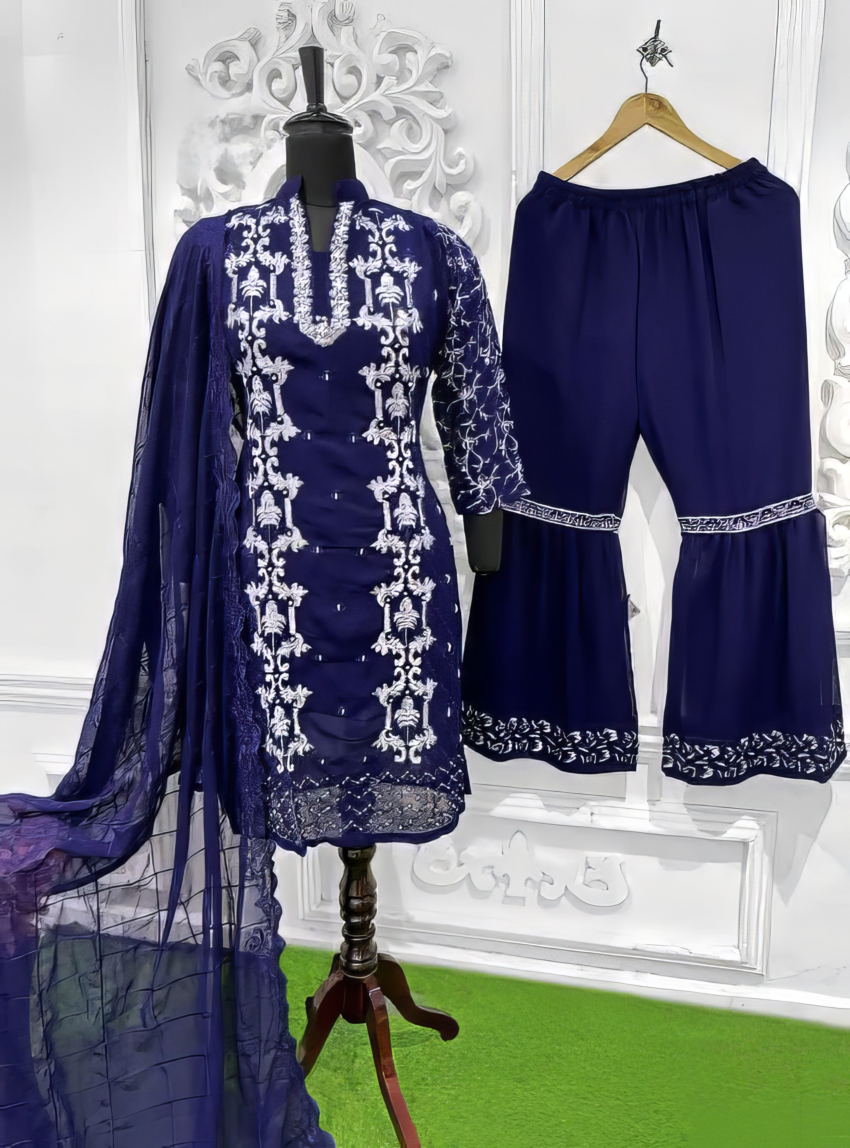 Pakistani Suit with pure Fox fabric LXPK0039