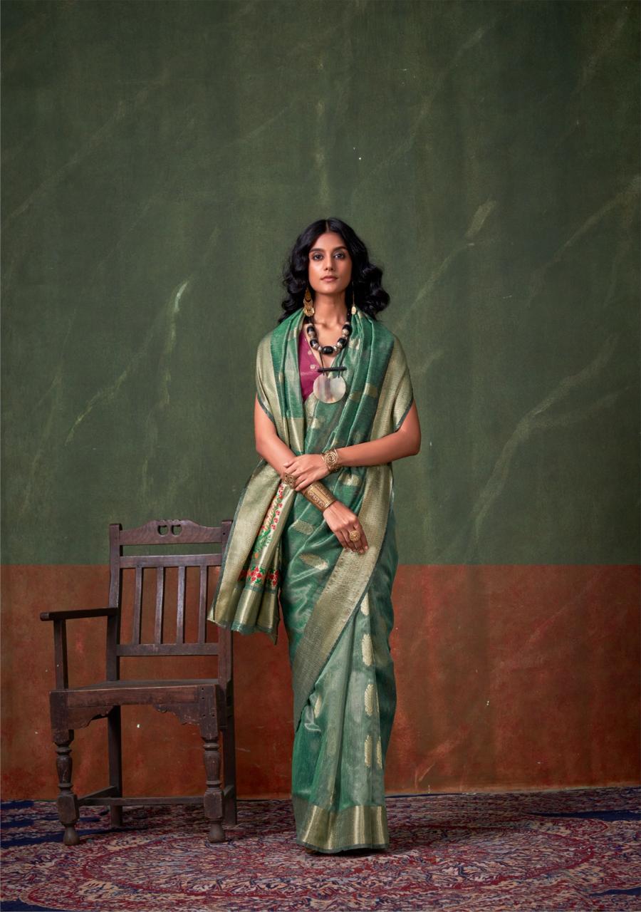 Traditional handloom premium Saree EASE0003