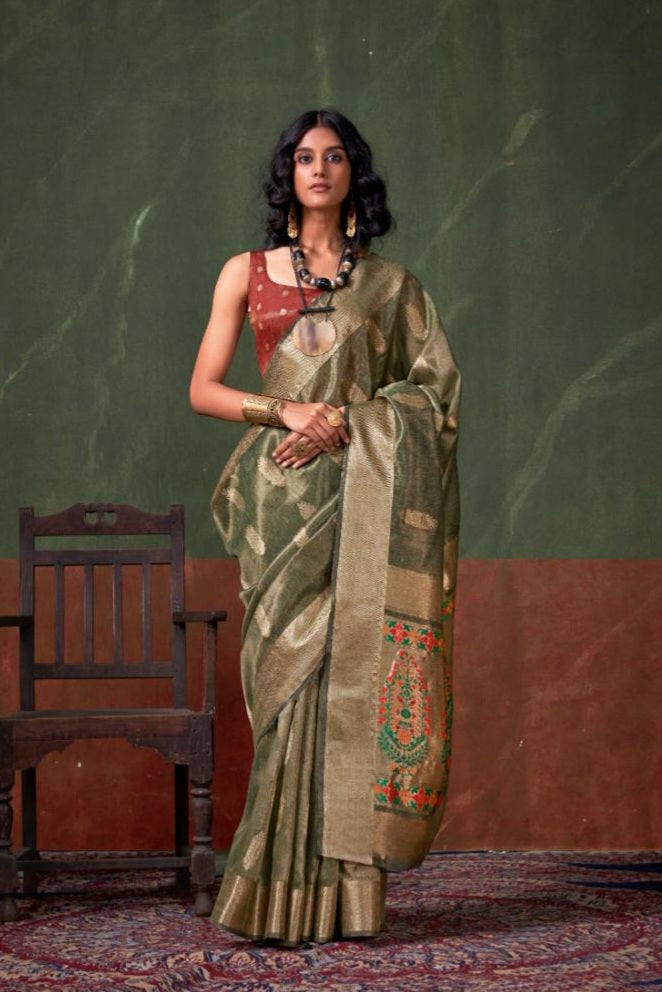 Traditional handloom premium Saree EASE0003