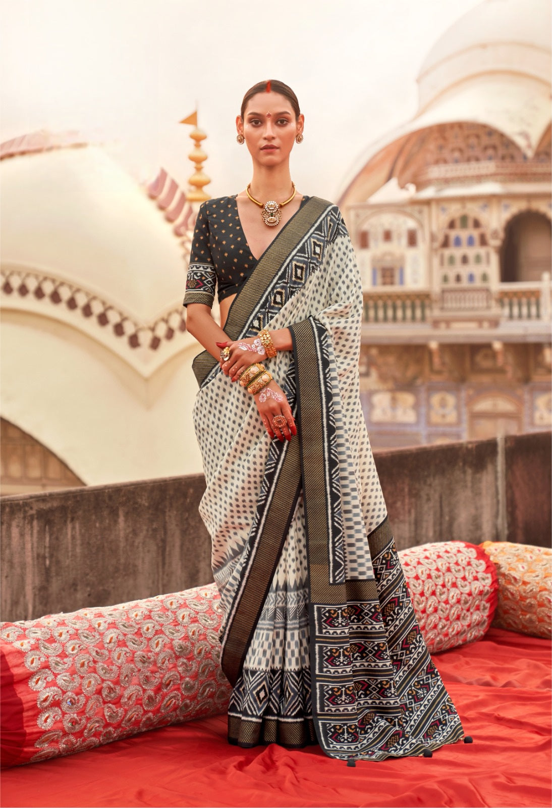 Zariah Moss Chiffon Handloom Saree EASE0016