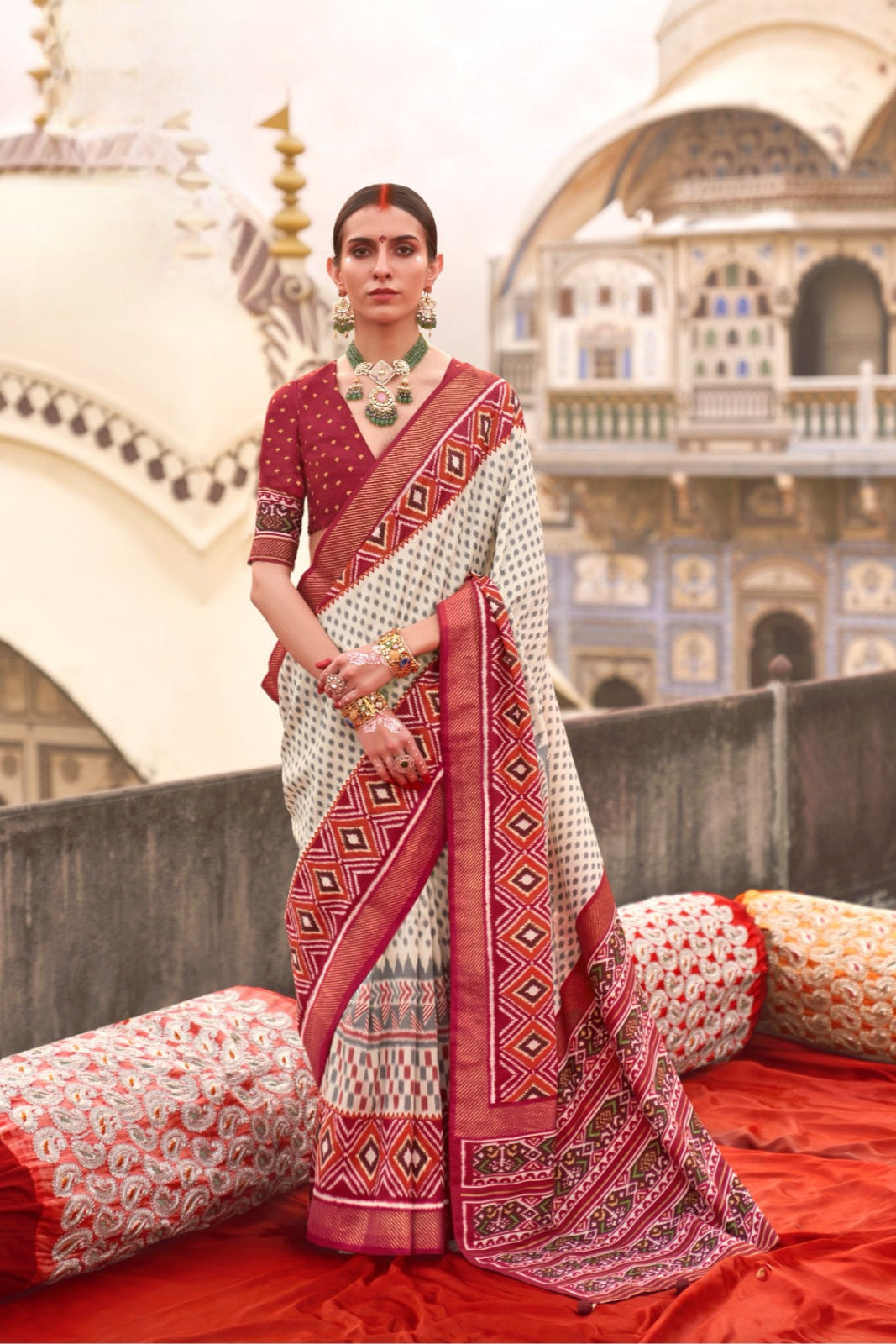 Zariah Moss Chiffon Handloom Saree EASE0016