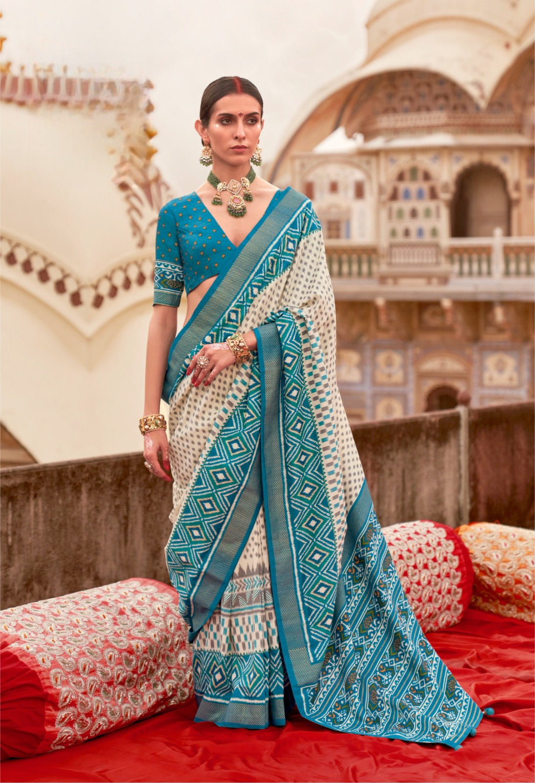 Zariah Moss Chiffon Handloom Saree EASE0016