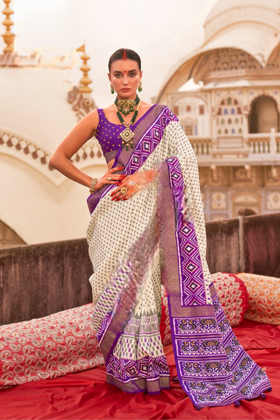 Zariah Moss Chiffon Handloom Saree EASE0016