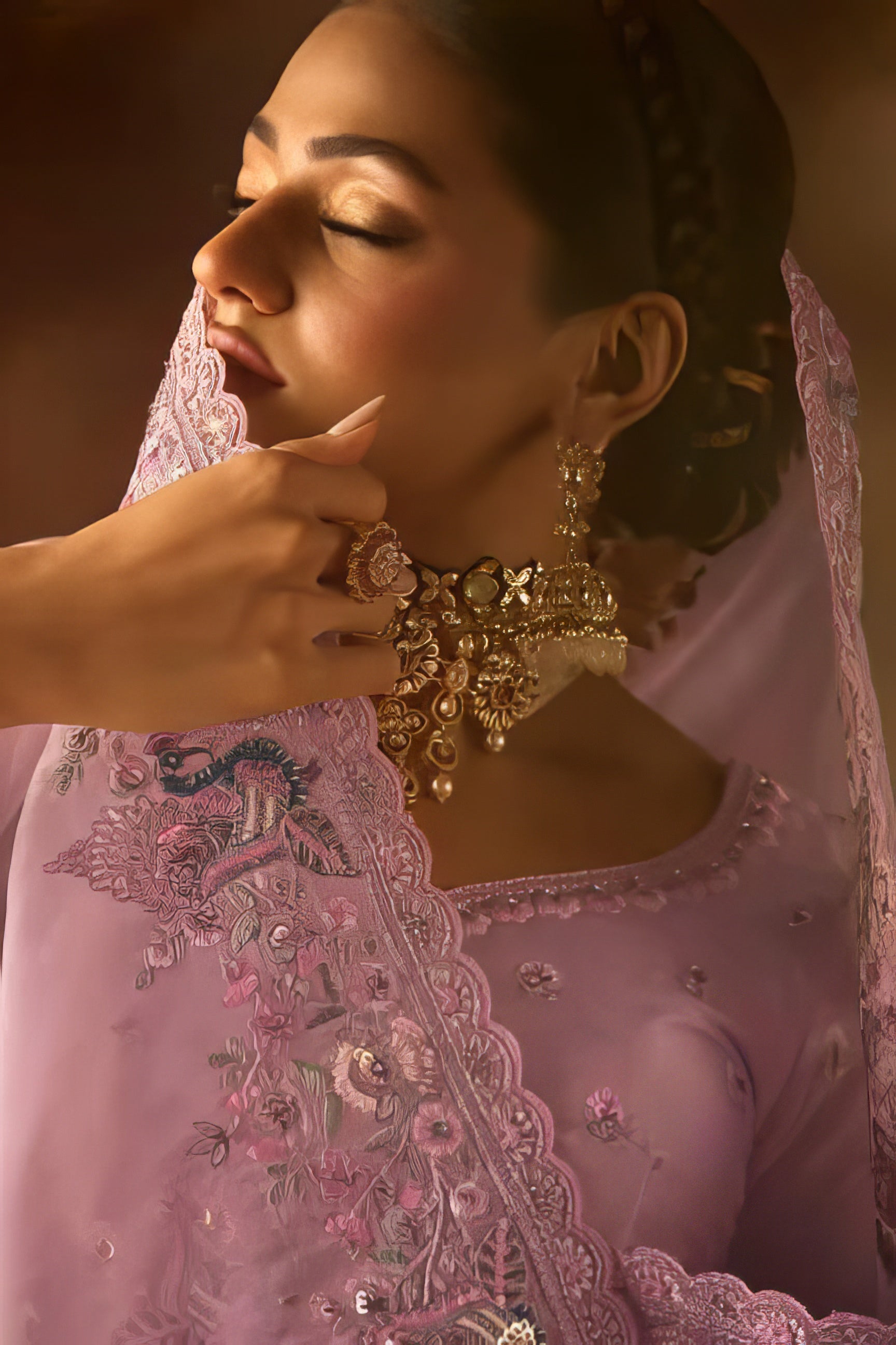 Pure Crystel Silk Heavy Embroidered Beads Work Saree LXSE0001